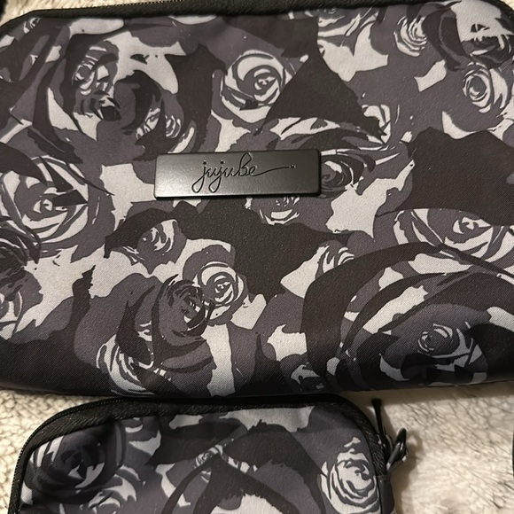 Ju-Ju-Be Onyx Collection Be Set in Black Petals NWOT - Picture 3 of 9